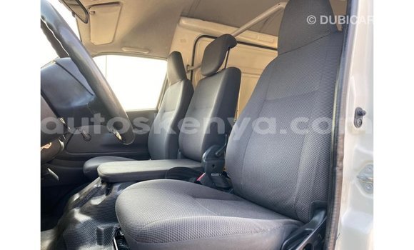 Imported Toyota Hiace White Makiinaa iti Import - Dubai keessatti Central Kenya keessatti Imported Toyota Hiace White Makiinaa iti Import - Dubai keessatti Central Kenya keessatti