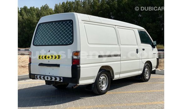 Nunua Imported Mitsubishi L300 Nyeupe Gari ndani ya Import - Dubai nchini Kati Kenya Nunua Imported Mitsubishi L300 Nyeupe Gari ndani ya Import - Dubai nchini Kati Kenya