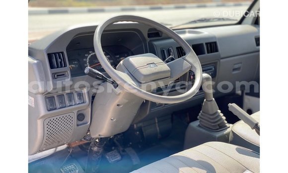 Nunua Imported Mitsubishi L300 Nyeupe Gari ndani ya Import - Dubai nchini Kati Kenya Nunua Imported Mitsubishi L300 Nyeupe Gari ndani ya Import - Dubai nchini Kati Kenya