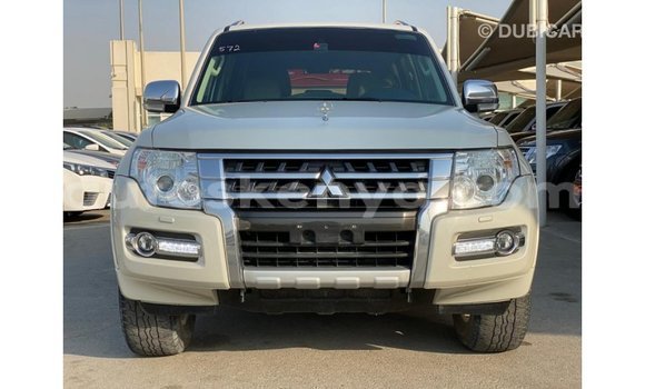 Buy Import Mitsubishi Pajero White Car in Import - Dubai in Central Kenya Buy Import Mitsubishi Pajero White Car in Import - Dubai in Central Kenya