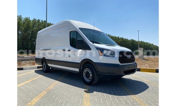 Imported Ford Club Wagon White Makiinaa iti Import - Dubai keessatti Central Kenya keessatti Imported Ford Club Wagon White Makiinaa iti Import - Dubai keessatti Central Kenya keessatti