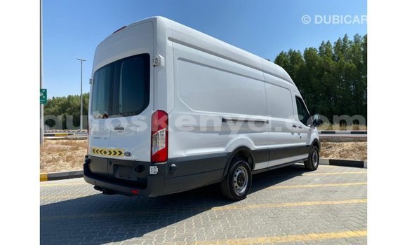 Imported Ford Club Wagon White Makiinaa iti Import - Dubai keessatti Central Kenya keessatti Imported Ford Club Wagon White Makiinaa iti Import - Dubai keessatti Central Kenya keessatti