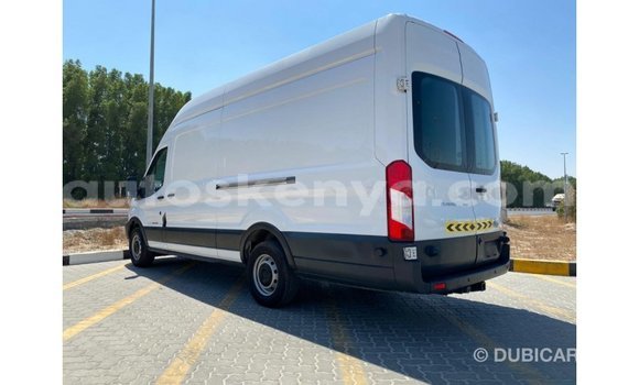 Imported Ford Club Wagon White Makiinaa iti Import - Dubai keessatti Central Kenya keessatti Imported Ford Club Wagon White Makiinaa iti Import - Dubai keessatti Central Kenya keessatti