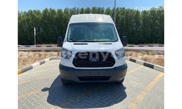 Imported Ford Club Wagon White Makiinaa iti Import - Dubai keessatti Central Kenya keessatti Imported Ford Club Wagon White Makiinaa iti Import - Dubai keessatti Central Kenya keessatti