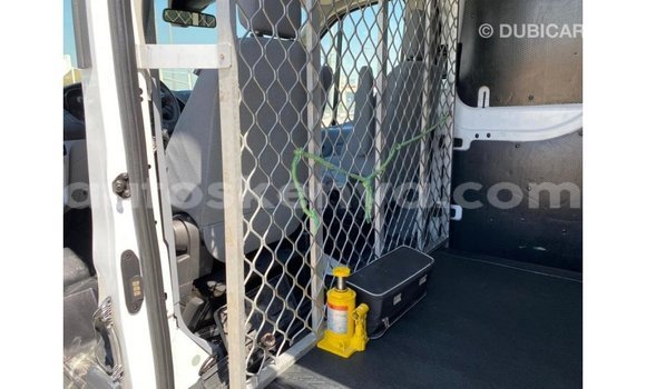 Imported Ford Club Wagon White Makiinaa iti Import - Dubai keessatti Central Kenya keessatti Imported Ford Club Wagon White Makiinaa iti Import - Dubai keessatti Central Kenya keessatti