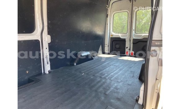 Imported Ford Club Wagon White Makiinaa iti Import - Dubai keessatti Central Kenya keessatti Imported Ford Club Wagon White Makiinaa iti Import - Dubai keessatti Central Kenya keessatti