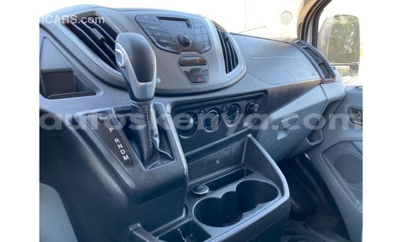 Imported Ford Club Wagon White Makiinaa iti Import - Dubai keessatti Central Kenya keessatti Imported Ford Club Wagon White Makiinaa iti Import - Dubai keessatti Central Kenya keessatti