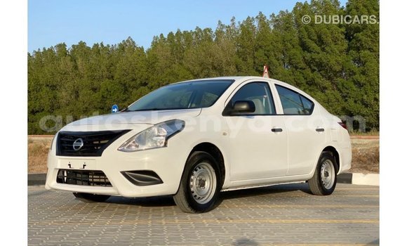 Nunua Imported Nissan Sunny Nyeupe Gari ndani ya Import - Dubai nchini Kati Kenya Nunua Imported Nissan Sunny Nyeupe Gari ndani ya Import - Dubai nchini Kati Kenya