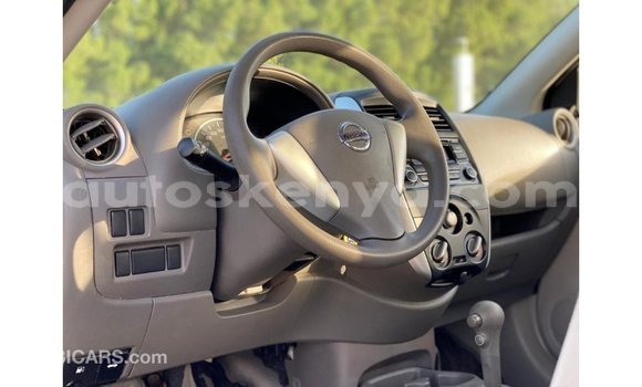 Nunua Imported Nissan Sunny Nyeupe Gari ndani ya Import - Dubai nchini Kati Kenya Nunua Imported Nissan Sunny Nyeupe Gari ndani ya Import - Dubai nchini Kati Kenya