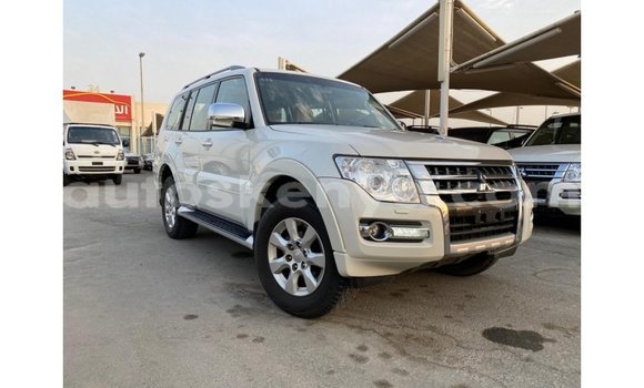 Buy Import Mitsubishi Pajero White Car in Import - Dubai in Central Kenya Buy Import Mitsubishi Pajero White Car in Import - Dubai in Central Kenya