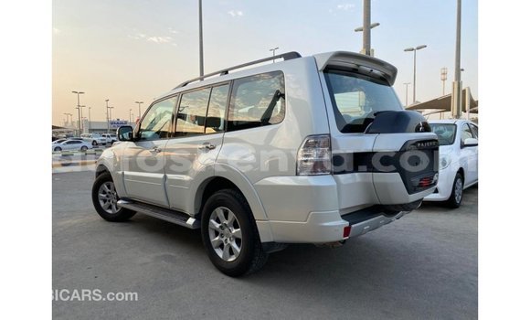 Buy Import Mitsubishi Pajero White Car in Import - Dubai in Central Kenya Buy Import Mitsubishi Pajero White Car in Import - Dubai in Central Kenya
