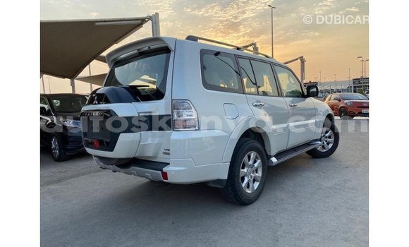 Buy Import Mitsubishi Pajero White Car in Import - Dubai in Central Kenya Buy Import Mitsubishi Pajero White Car in Import - Dubai in Central Kenya