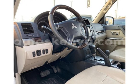 Buy Import Mitsubishi Pajero White Car in Import - Dubai in Central Kenya Buy Import Mitsubishi Pajero White Car in Import - Dubai in Central Kenya