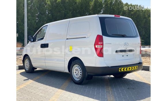 Buy Import Hyundai Chorus White Truck in Import - Dubai in Central Kenya Buy Import Hyundai Chorus White Truck in Import - Dubai in Central Kenya