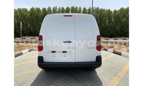Nunua Imported Peugeot Partner Nyeupe Gari ndani ya Import - Dubai nchini Kati Kenya Nunua Imported Peugeot Partner Nyeupe Gari ndani ya Import - Dubai nchini Kati Kenya