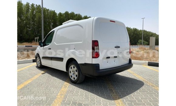 Nunua Imported Peugeot Partner Nyeupe Gari ndani ya Import - Dubai nchini Kati Kenya Nunua Imported Peugeot Partner Nyeupe Gari ndani ya Import - Dubai nchini Kati Kenya