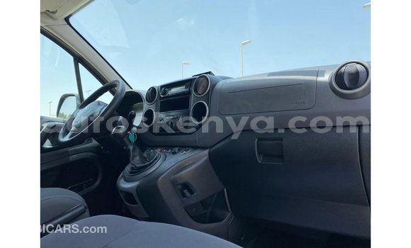 Nunua Imported Peugeot Partner Nyeupe Gari ndani ya Import - Dubai nchini Kati Kenya Nunua Imported Peugeot Partner Nyeupe Gari ndani ya Import - Dubai nchini Kati Kenya