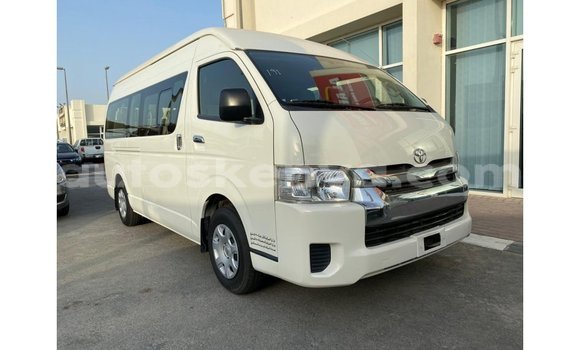 Buy Import Toyota Hiace White Car in Import - Dubai in Central Kenya Buy Import Toyota Hiace White Car in Import - Dubai in Central Kenya