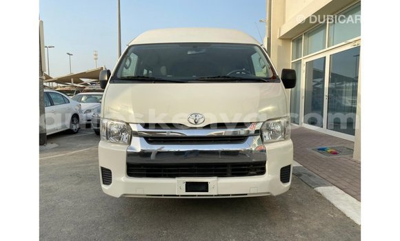 Buy Import Toyota Hiace White Car in Import - Dubai in Central Kenya Buy Import Toyota Hiace White Car in Import - Dubai in Central Kenya