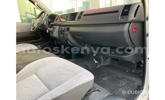 Buy Import Toyota Hiace White Car in Import - Dubai in Central Kenya Buy Import Toyota Hiace White Car in Import - Dubai in Central Kenya