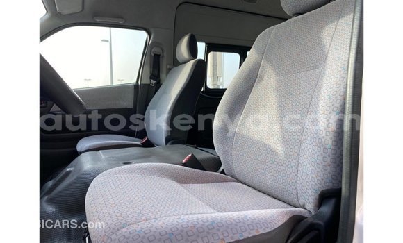 Buy Import Toyota Hiace White Car in Import - Dubai in Central Kenya Buy Import Toyota Hiace White Car in Import - Dubai in Central Kenya
