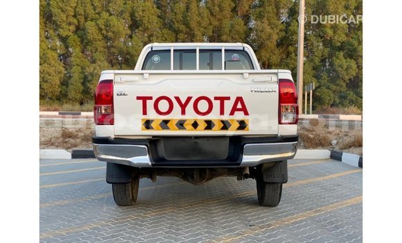 Buy Import Toyota Hilux White Car in Import - Dubai in Central Kenya Buy Import Toyota Hilux White Car in Import - Dubai in Central Kenya