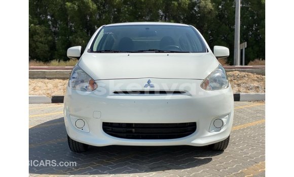 Nunua Imported Mitsubishi Mirage Nyeupe Gari ndani ya Import - Dubai nchini Kati Kenya Nunua Imported Mitsubishi Mirage Nyeupe Gari ndani ya Import - Dubai nchini Kati Kenya