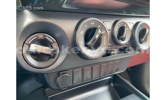 Buy Import Toyota Hilux White Car in Import - Dubai in Central Kenya Buy Import Toyota Hilux White Car in Import - Dubai in Central Kenya