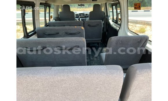 Nunua Imported Nissan Urvan Nyeupe Gari ndani ya Import - Dubai nchini Kati Kenya Nunua Imported Nissan Urvan Nyeupe Gari ndani ya Import - Dubai nchini Kati Kenya