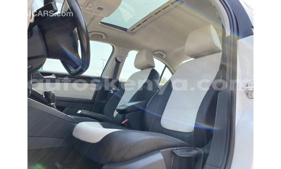 Imported Volkswagen Jetta White Makiinaa iti Import - Dubai keessatti Central Kenya keessatti Imported Volkswagen Jetta White Makiinaa iti Import - Dubai keessatti Central Kenya keessatti