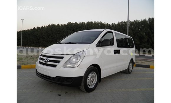 Buy Import Hyundai Chorus White Truck in Import - Dubai in Central Kenya Buy Import Hyundai Chorus White Truck in Import - Dubai in Central Kenya