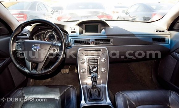 Imported Volvo V70 Other Makiinaa iti Import - Dubai keessatti Central Kenya keessatti Imported Volvo V70 Other Makiinaa iti Import - Dubai keessatti Central Kenya keessatti