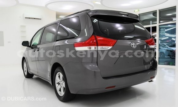 Nunua Imported Toyota Sienna Nyingine Gari ndani ya Import - Dubai nchini Kati Kenya Nunua Imported Toyota Sienna Nyingine Gari ndani ya Import - Dubai nchini Kati Kenya