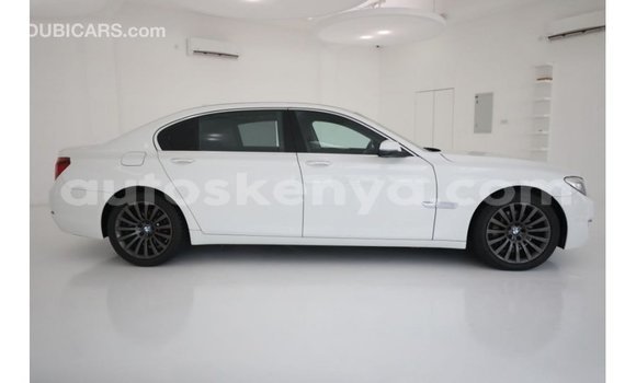 Imported BMW HP White Doqdoqqee iti Import - Dubai keessatti Central Kenya keessatti Imported BMW HP White Doqdoqqee iti Import - Dubai keessatti Central Kenya keessatti