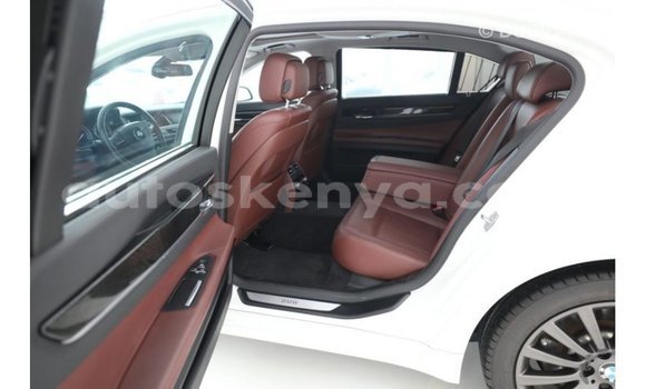 Imported BMW HP White Doqdoqqee iti Import - Dubai keessatti Central Kenya keessatti Imported BMW HP White Doqdoqqee iti Import - Dubai keessatti Central Kenya keessatti