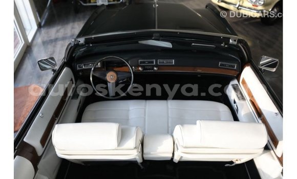 Imported Cadillac Escalade Green Makiinaa iti Import - Dubai keessatti Central Kenya keessatti Imported Cadillac Escalade Green Makiinaa iti Import - Dubai keessatti Central Kenya keessatti