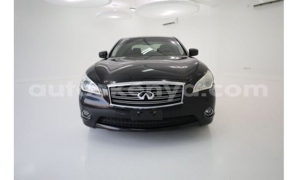 Imported Infiniti M Black Makiinaa iti Import - Dubai keessatti Central Kenya keessatti