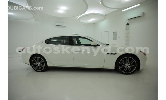 Imported Maserati Quattroporte White Makiinaa iti Import - Dubai keessatti Central Kenya keessatti Imported Maserati Quattroporte White Makiinaa iti Import - Dubai keessatti Central Kenya keessatti