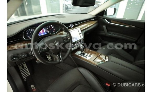 Imported Maserati Quattroporte White Makiinaa iti Import - Dubai keessatti Central Kenya keessatti Imported Maserati Quattroporte White Makiinaa iti Import - Dubai keessatti Central Kenya keessatti