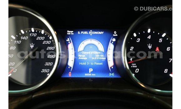 Imported Maserati Quattroporte White Makiinaa iti Import - Dubai keessatti Central Kenya keessatti Imported Maserati Quattroporte White Makiinaa iti Import - Dubai keessatti Central Kenya keessatti