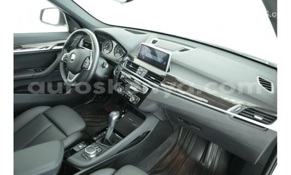 Nunua Imported BMW X1 Nyeupe Gari ndani ya Import - Dubai nchini Kati Kenya Nunua Imported BMW X1 Nyeupe Gari ndani ya Import - Dubai nchini Kati Kenya