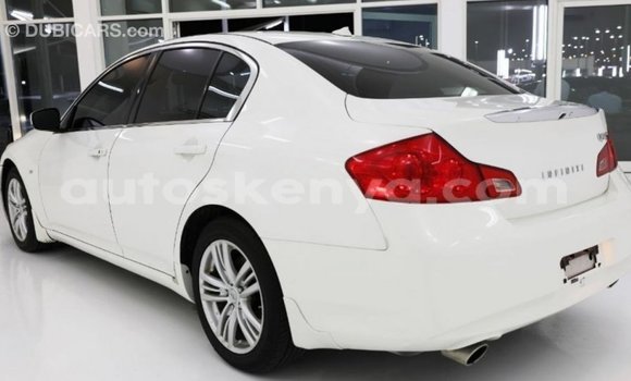 Imported Infiniti Q White Makiinaa iti Import - Dubai keessatti Central Kenya keessatti Imported Infiniti Q White Makiinaa iti Import - Dubai keessatti Central Kenya keessatti