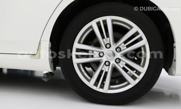 Imported Infiniti Q White Makiinaa iti Import - Dubai keessatti Central Kenya keessatti Imported Infiniti Q White Makiinaa iti Import - Dubai keessatti Central Kenya keessatti