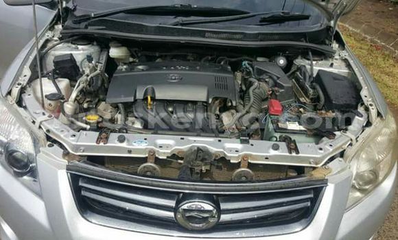 Oofamaa Toyota Fielder White Makiinaa iti Nairobi keessatti Nairobi keessatti Oofamaa Toyota Fielder White Makiinaa iti Nairobi keessatti Nairobi keessatti