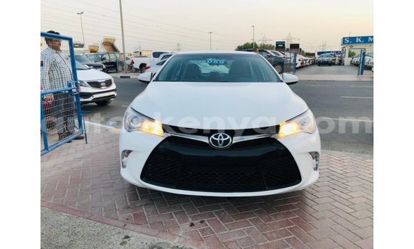 Imported Toyota Camry White Makiinaa iti Import - Dubai keessatti Central Kenya keessatti Imported Toyota Camry White Makiinaa iti Import - Dubai keessatti Central Kenya keessatti