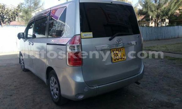 Oofamaa Toyota Noah Silver Makiinaa iti Nairobi keessatti Nairobi keessatti Oofamaa Toyota Noah Silver Makiinaa iti Nairobi keessatti Nairobi keessatti