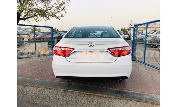 Imported Toyota Camry White Makiinaa iti Import - Dubai keessatti Central Kenya keessatti Imported Toyota Camry White Makiinaa iti Import - Dubai keessatti Central Kenya keessatti