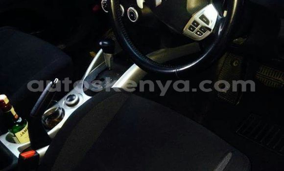 Oofamaa Mitsubishi Outlander Silver Makiinaa iti Nairobi keessatti Nairobi keessatti Oofamaa Mitsubishi Outlander Silver Makiinaa iti Nairobi keessatti Nairobi keessatti