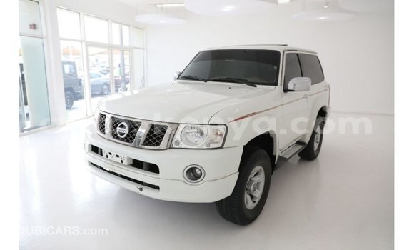 Buy Import Nissan Patrol White Car in Import - Dubai in Central Kenya Buy Import Nissan Patrol White Car in Import - Dubai in Central Kenya