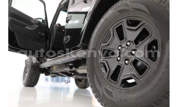 Nunua Imported Jeep Wrangler Nyeusi Gari ndani ya Import - Dubai nchini Kati Kenya Nunua Imported Jeep Wrangler Nyeusi Gari ndani ya Import - Dubai nchini Kati Kenya
